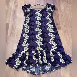 Hilo Hattie 2X Blossoming Hibiscus Barkcloth Muumuu with Fishtail Hawaiian Dress